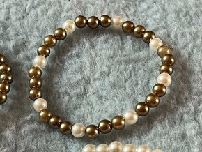 Náramek hnědé a bílé perličky - 9