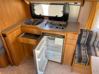 Swift Toscane 490, 4 osoby, EL.POJEZD, bojler, fr.postel - 9