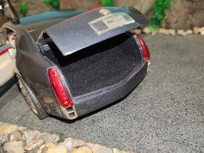 Prodám model 1:18 Cadillac sixteen - 9