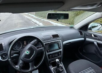 Škoda Octavia 1,4TSi/90kw ,serviska nová STK benzín - 9