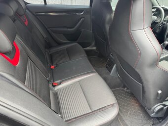 Skoda / Octavia 2.0 TSI RS - 9