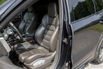 Porsche Cayenne S Diesel / 283kW / A8 / 2017 - 9