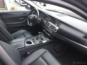 BMW 530, 180kw manuál, zadokolka, panorama, nez. topeni - 9