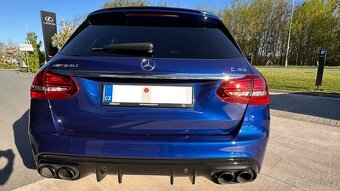 Mercedes Benz C43 AMG - 9