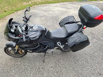 Triumph Tiger 1050 - 9