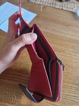 Damská kožená peněženka Lagen - 9