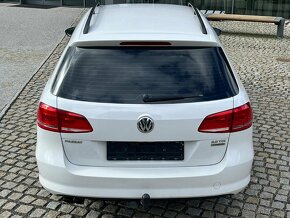 Volkswagen Passat 2.0TDI DSG 103kW KAMERA TAŽNÉ SERVISKA - 9