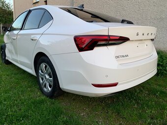Predám havarovanú Škoda octavia 4 2.0tdi 85 kW 2023. - 9