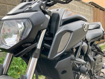 Yamaha MT 07 - 9