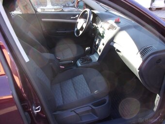 Škoda Octavia 1,6TDi 77kW,koupeno v čr 5.2012 krátká - 9