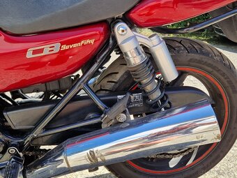 Honda CB 750,RC 42, výkon 54 kw, rok výroby 1997 - 9