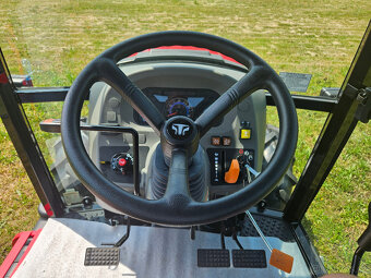 Malotraktor TYM T555 s klimatizovanou kabinou - 9
