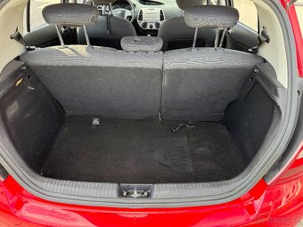 Hyundai i20 1.2i 57 kW + LPG, r. 2011, 121 666 km - 9