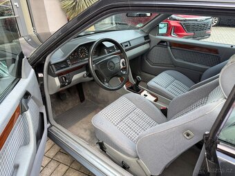 Mercedes-Benz W124 220CE 110kW TOP STAV 2.MAJITEL Manuál - 9