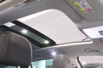 VW Passat B8 Variant 1.5 TSI 110kW R-Line - záruka Autodraft - 9