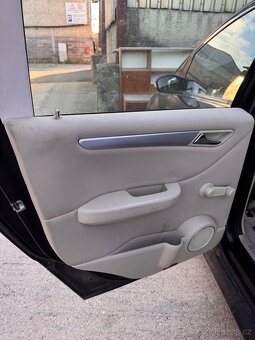 Mercedes Benz B 170 - 9