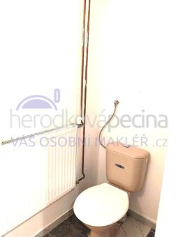 Prodej rodinného domu 2+1 s menší zahradou o celkové výměře - 9