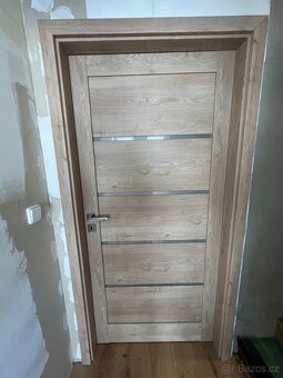 Prodám nové 2 dveře 80 (levé a pravé) PORTA s obložkou - 9