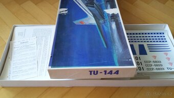 Starý velký plastikový model letadla TU 144 NDR 1972 - 9