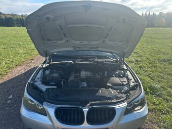 BMW E60 525i Manuál 2004 - 9