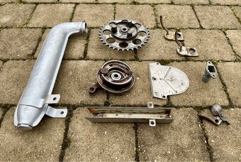 Jawa 50 Jawetta, Stadion - díly - 9