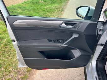 ► VW TOURAN 1.5TSI 110KW R-LINE-LED-NAVI-ACC-TAŽNÉ 18" - 9