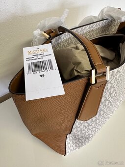 Kabelka Michael Kors Kimberly Vanilla - 9