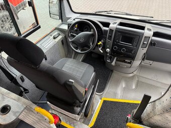 Mercedes-Benz Sprinter 716 Kutsenitz - 9