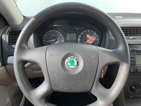 Škoda Octavia 1.6MPI, Klima, Výhřev, Senzory - 9