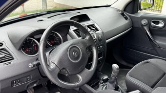 Renault Megane - 9