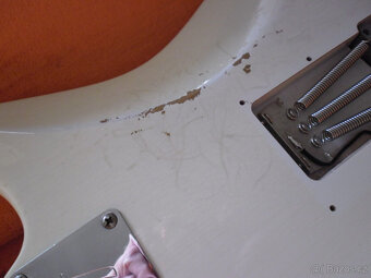 Fender Custom Shop 1969 Stratocaster z roku 2012, hlava odpo - 9