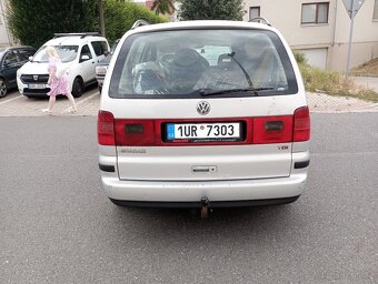 Prodám Volkswagen Sharan, r.v 2003 - 9