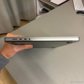 MacBook Pro M1 Pro / 16GB / 512GB, rok záruka - 9