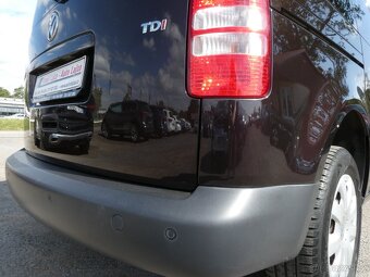 Volkswagen Caddy 1.6 TDi 75kW, 7.míst, serviska - 9