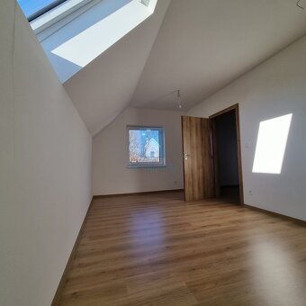 Prodej bytu 4+1 Praha, ulice Pplk. Nováčka, 135 m2 - 9