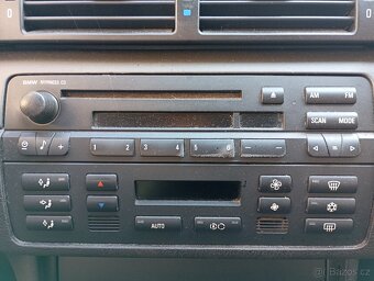 BMW 318d 85kW - 9