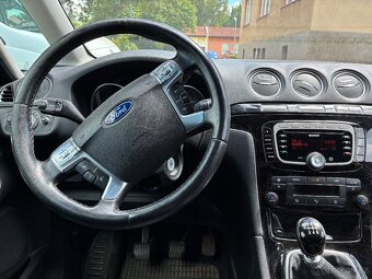 Ford Galaxy 2.0 tdci 103 kw Titanium Facelift 7 míst 2011 - 9