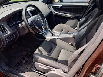 Volvo XC60 2.4 D4 AWD, r. v. 2018, 119 000 km - 9