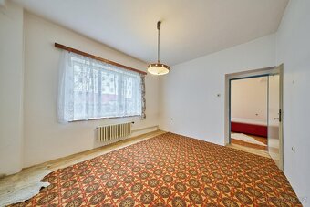 Prodej bývalé zemědělské usedlosti s rozsáhlými pozemky - 9