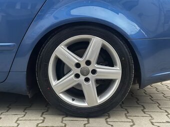 Audi A4 2.7 TDI V6 Kůže Navi Automat Xenony Tažné H&R - 9