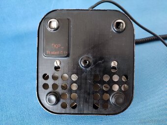 BAKELITOVY RETRO TELEFON značky TESLA. - 9