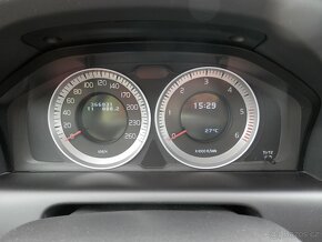 Volvo XC60 2.4D5 AWD Summum, Panorama, Kůže, DPH - 9