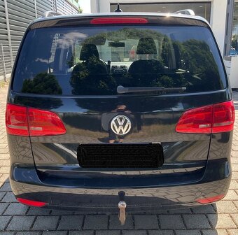 Volkswagen Touran III 2.0 Tdi 103 KW 7/2011 TAŽNÉ VYHŘ. SEDA - 9