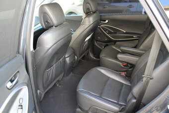 Hyundai Grand Santa Fe 2.2 CRDi VGT 4x4 automat 147kW - 9