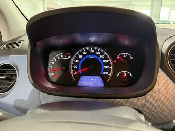 Hyundai i10 1,3 i VÝHŘEV KLIMA SERVIS - 9