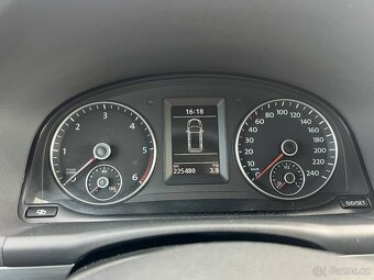 VW Touran, 2.0 tdi, 103kw, 2012, výhřev, digi, parkasist - 9