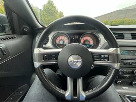 Ford Mustang V6 (Kabrio-Limousine) 151kW - 9