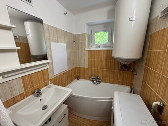 Prodej zděného bytu 2+1 v osob. vl. Neplachova ul. - 9