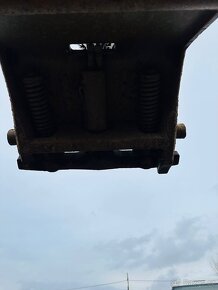 Pásové rypadlo Caterpillar 320W - 9