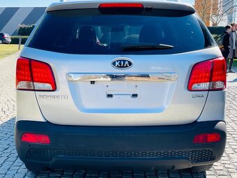 Kia Sorento 2.2D 4x4 MANUÁL VÝHŘEV 1.MAJITEL PANORAMA - 9